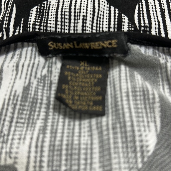 Susan Lawrence XL Sleeveless Ruffle V-Neck Black and White Static Circles Print - Picture 10 of 11